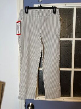 Hilary radley medium rStriped Pull-On Cropped Pants in White and Black NWT